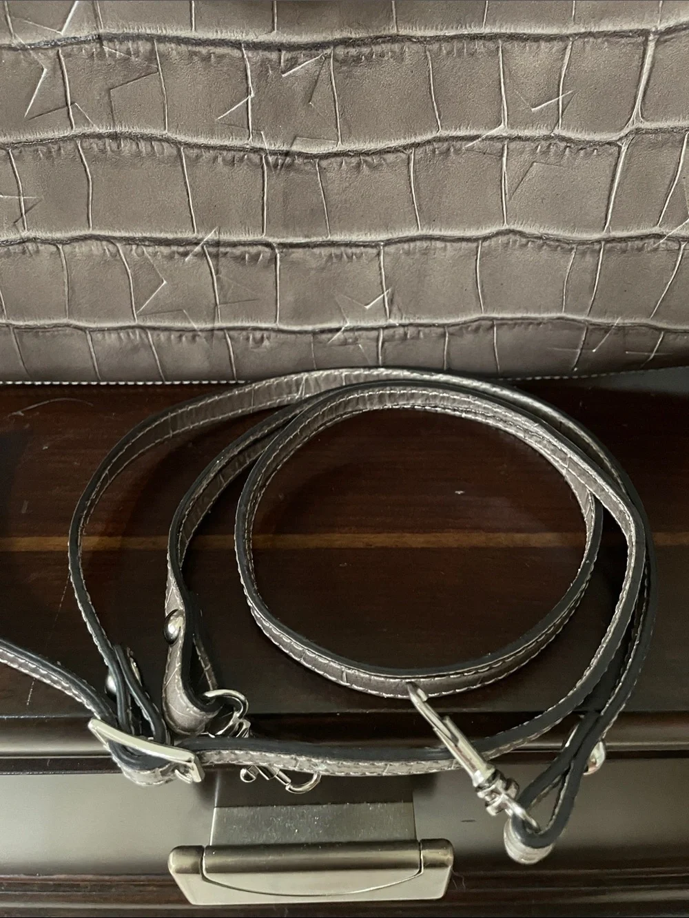 Taupe Croc-Embossed Leather Crossbody Bag Chain Made in Italy Claudia Firenze